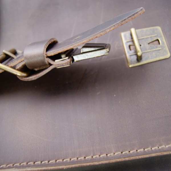 Large Laptop bag brown leather Large Laptop bag brown leather